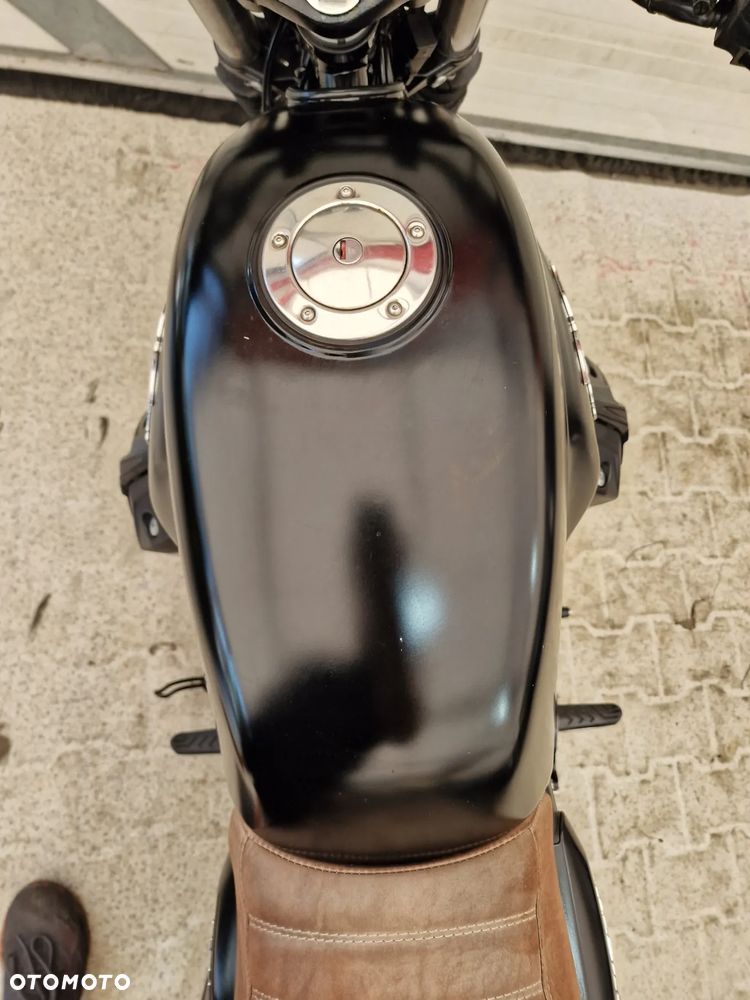 Moto Guzzi V7 - 30
