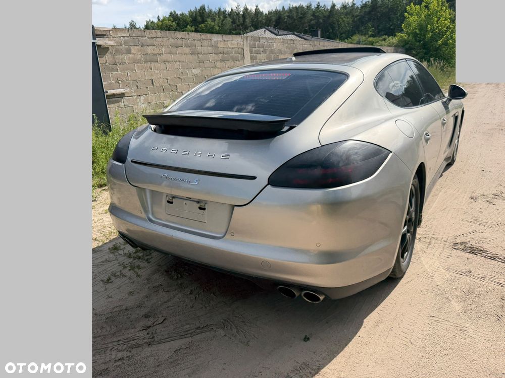 Porsche Panamera 4S - 2