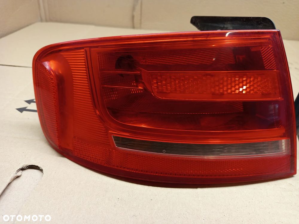 AUDI A4 B8 SEDAN 08-12 1.8 TFSI LAMPA PRAWA LEWA TYŁ TYLNA W BŁOTNIK - 2