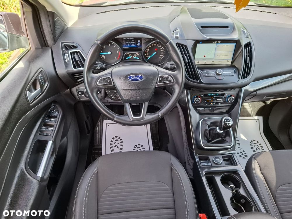 Ford Kuga 1.5 TDCi 2x4 Titanium - 17