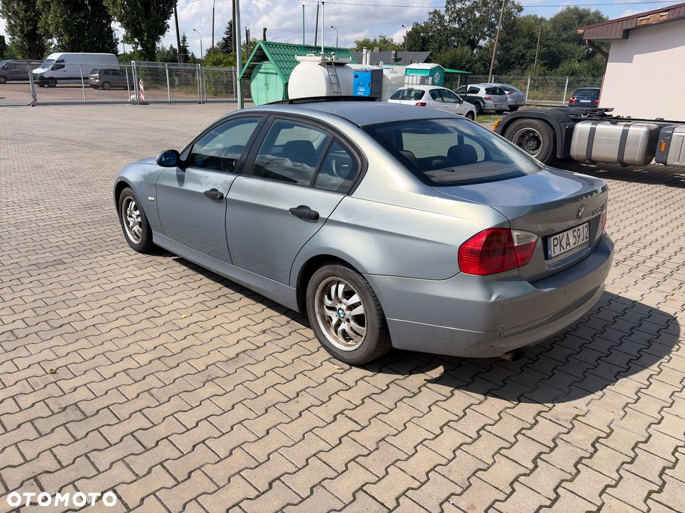BMW Seria 3 320d - 8