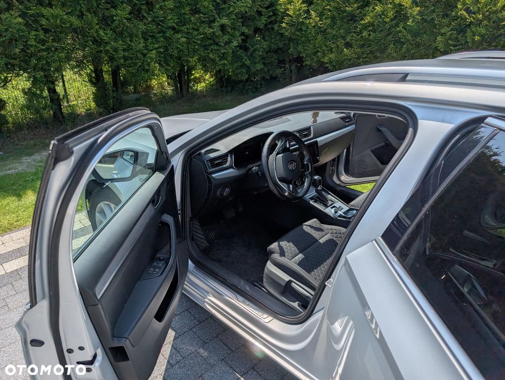 Skoda Superb 2.0 TSI Active DSG - 13