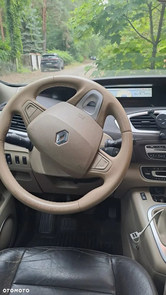 Renault Scenic 2.0 dCi Privilege - 12