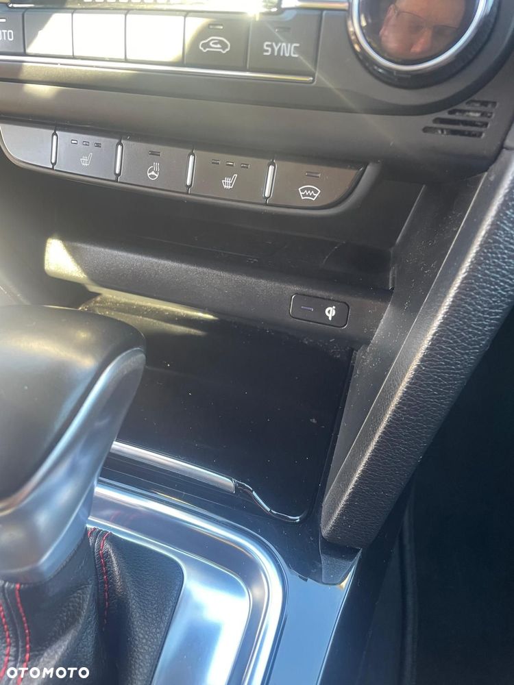 Kia ProCeed 1.6 T-GDI GT DCT - 14