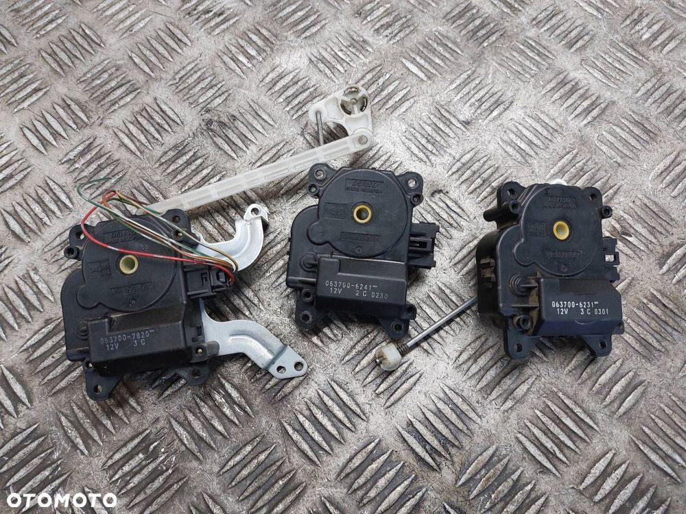 SILNICZEK NAGRZEWNICY AVENSIS T22 063700-7820 063700-6241 063700-6231 - 1