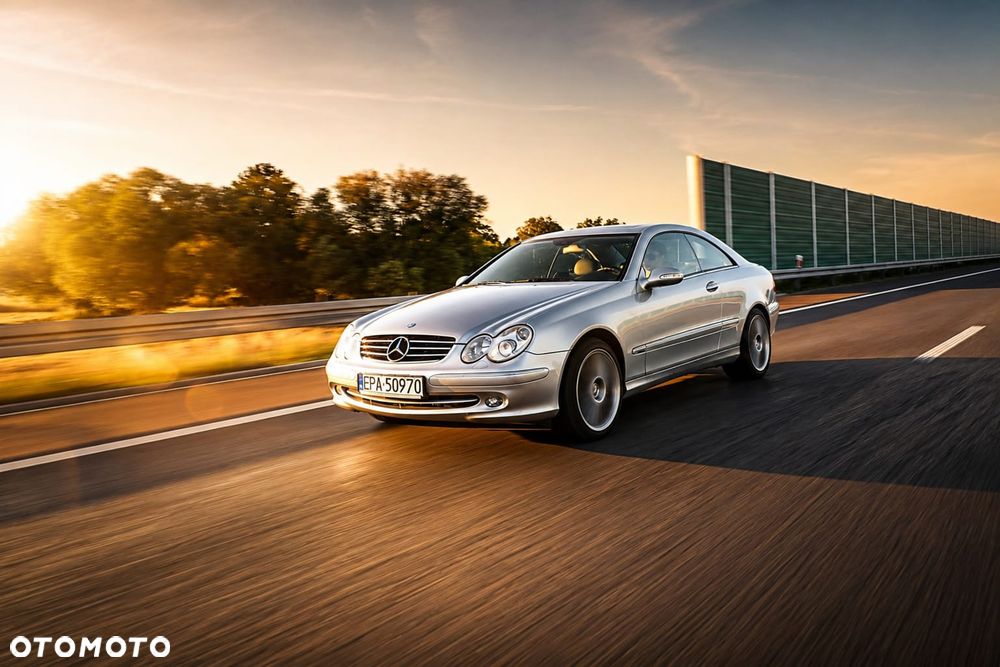 Mercedes-Benz CLK - 22