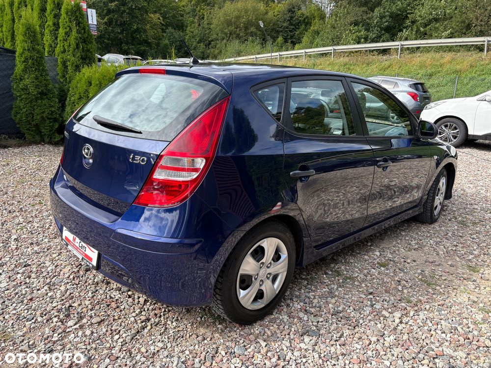 Hyundai i30 1.4 Classic + - 10