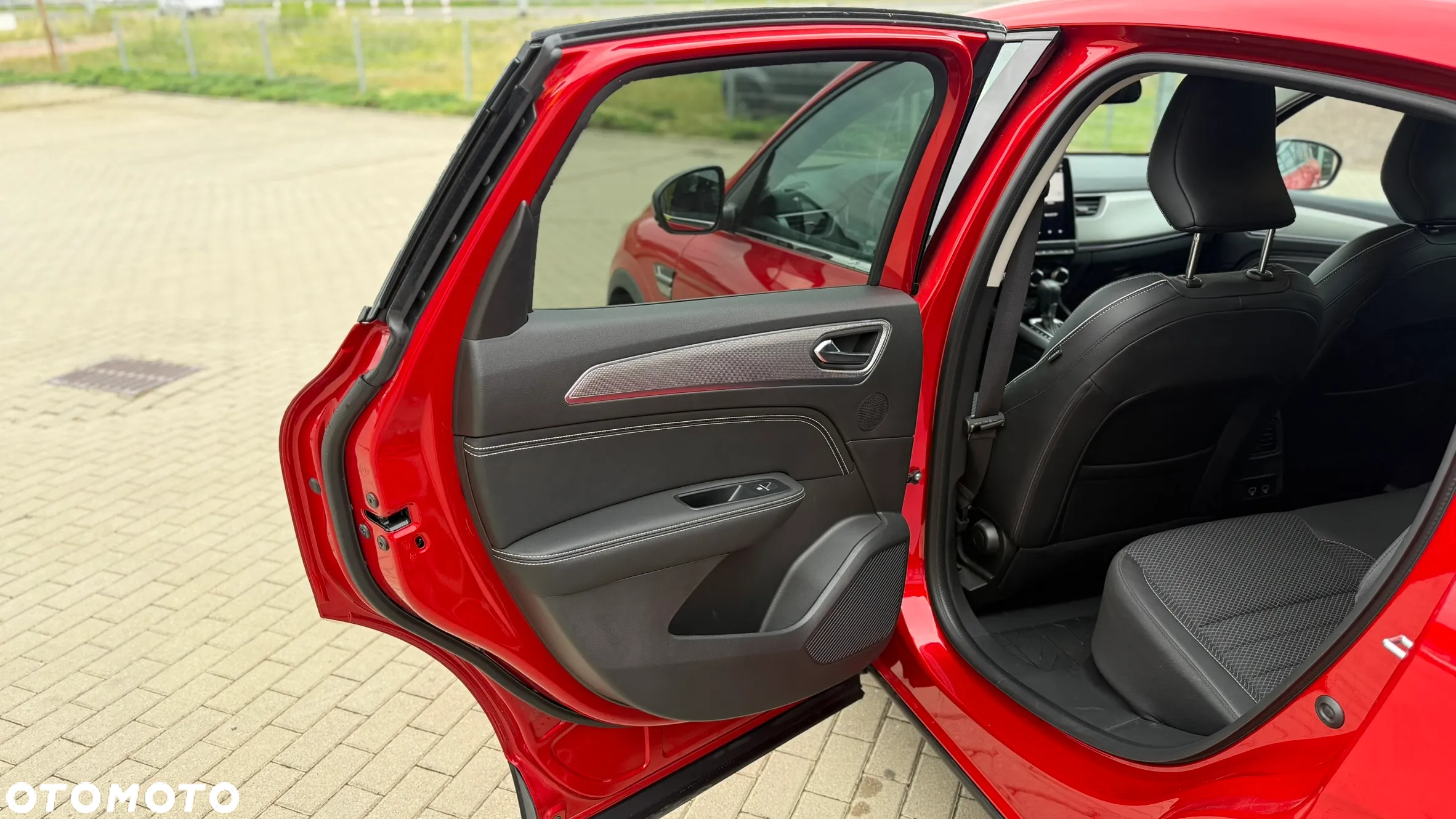 Renault Arkana 1.6 E-TECH Intens MMT - 25