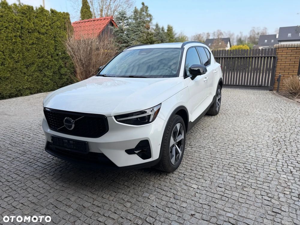 Volvo XC 40 B5 B AWD Geartronic RDesign - 2