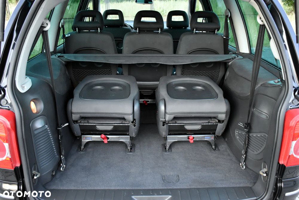 Volkswagen Sharan 1.9 TDI Comfortline - 26