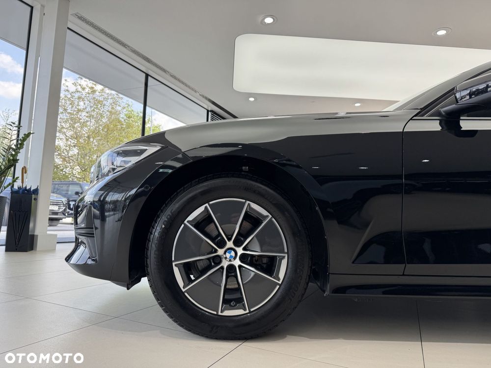 BMW Seria 3 318i Advantage - 19