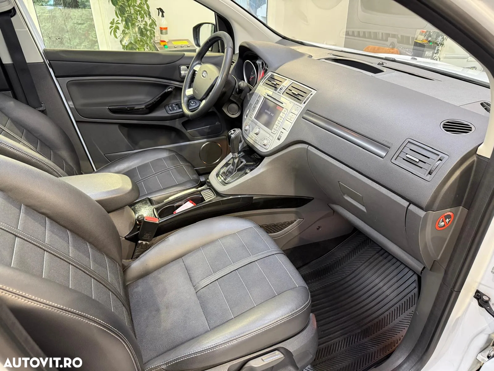 Ford Kuga 2.0 TDCi 4WD Powershift Titanium - 11