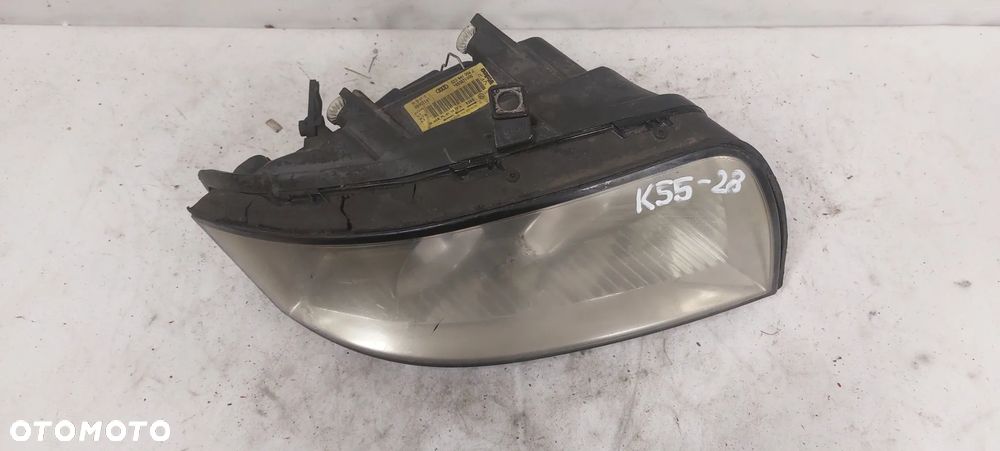 .  LAMPA PRZOD PRZEDNIA PRAWA AUDI A2 - 2