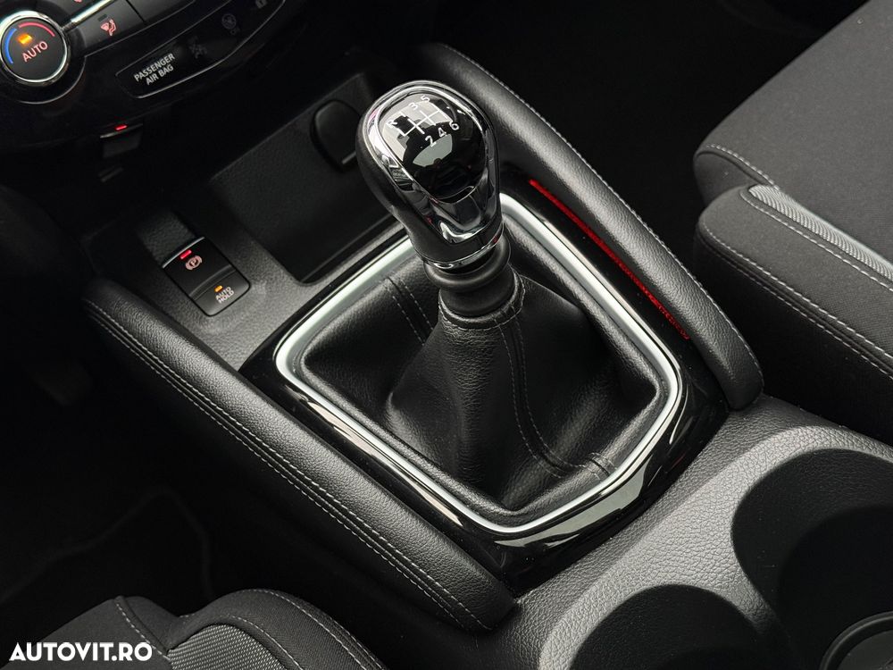 Nissan Qashqai 1.5 DCI N-CONNECTA - 11