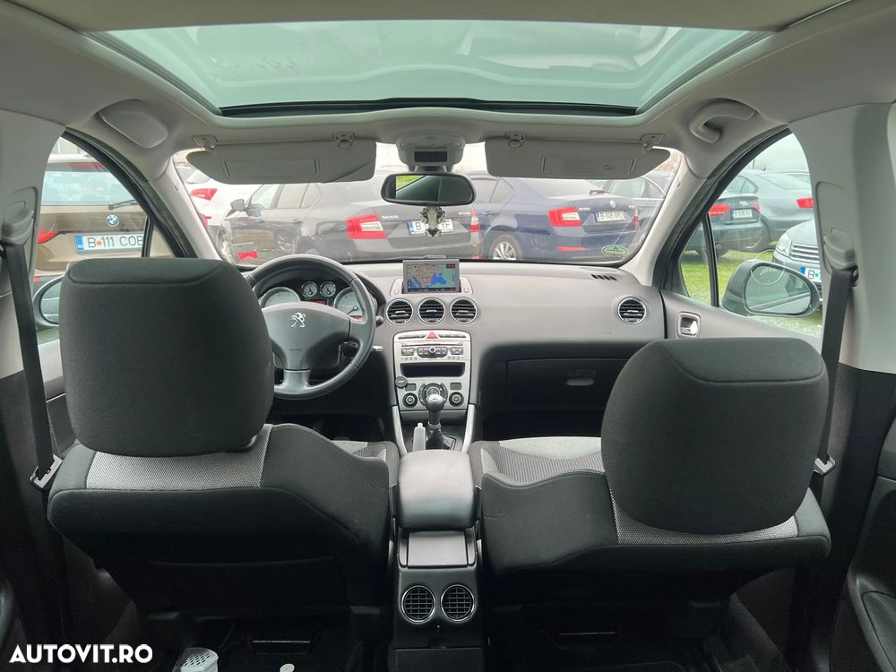 Peugeot 308 1.6E Premium Pack - 15