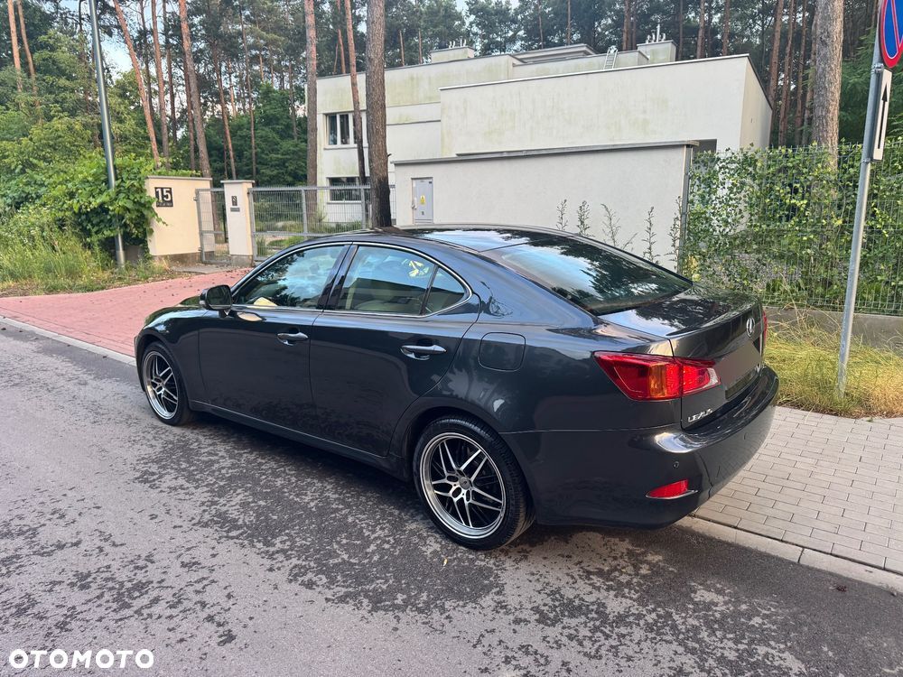 Lexus IS 220 D Prestige - 34