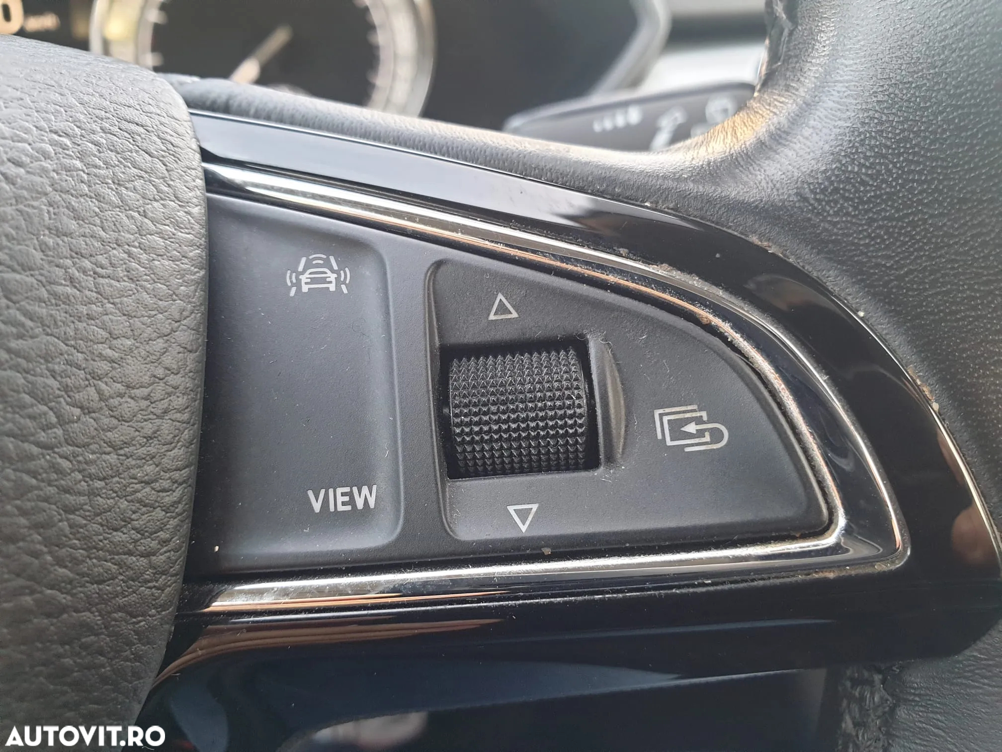 Skoda Superb 2.0 TDI DSG Ambition - 26