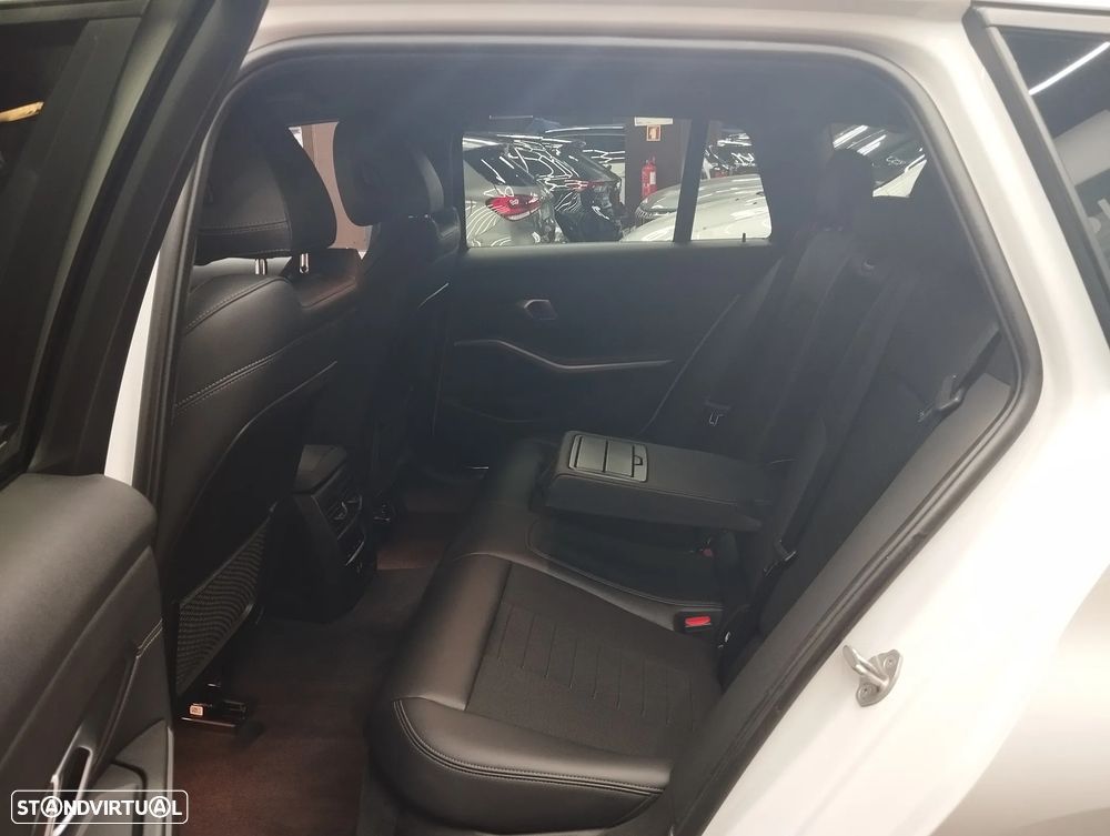 BMW 320 e Corporate Edition Auto - 13