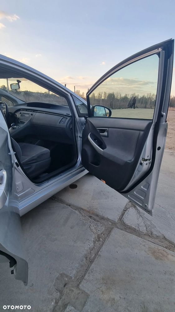 Toyota Prius 1.8 HSD Active - 12