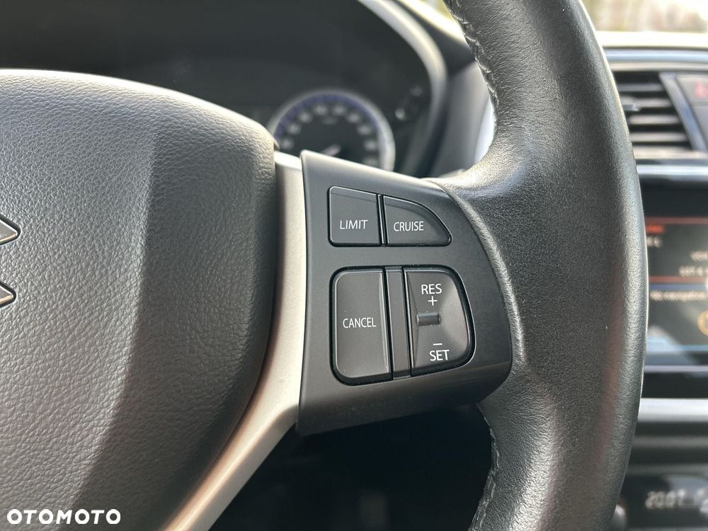 Suzuki SX4 S-Cross 1.4 T Premium 4WD - 14