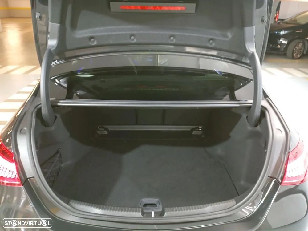 Mercedes-Benz C 300 d AMG Line - 11