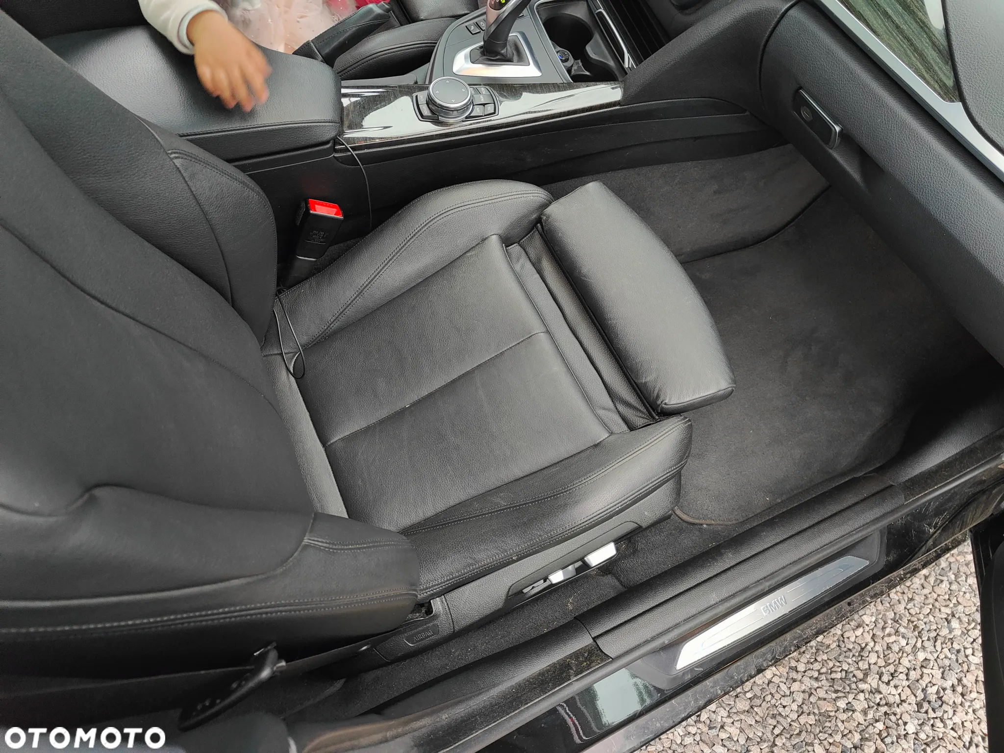 BMW Seria 3 328i Touring xDrive - 13