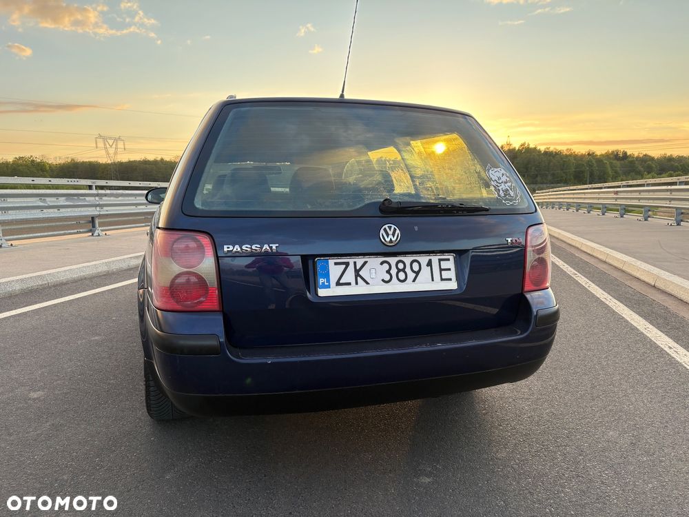 Volkswagen Passat 1.9 TDI Comfortline Family - 4