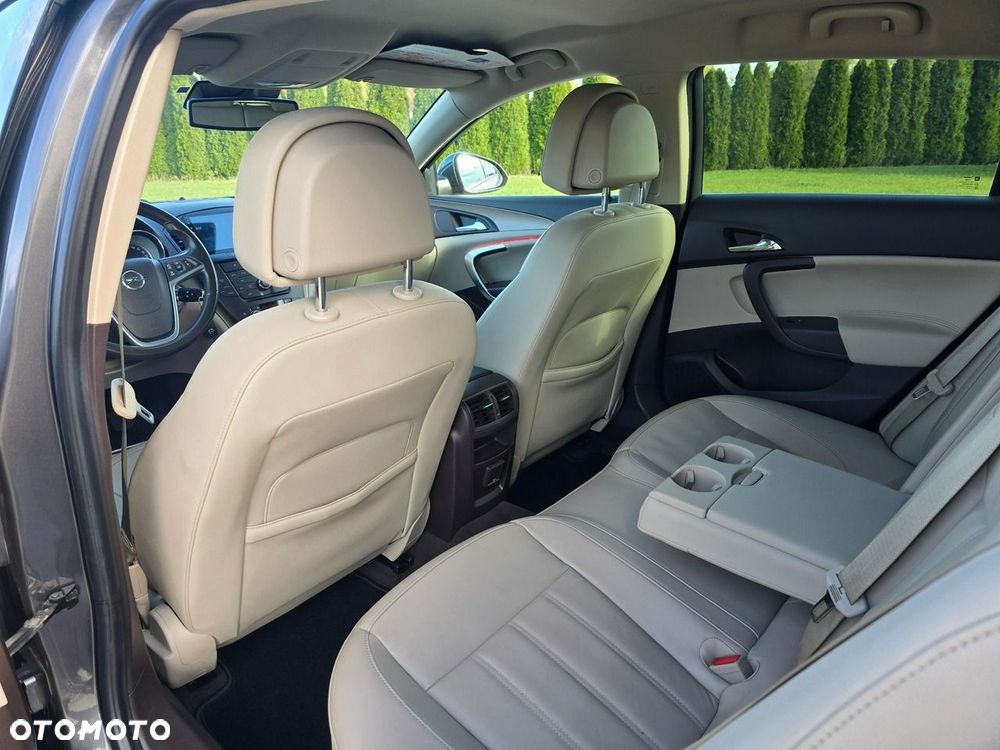 Opel Insignia - 18