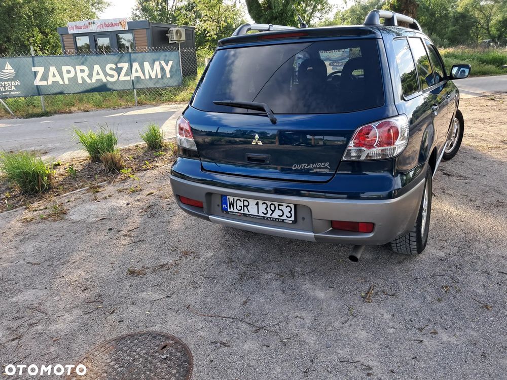 Mitsubishi Outlander 2.0 Comfort 4WD - 7