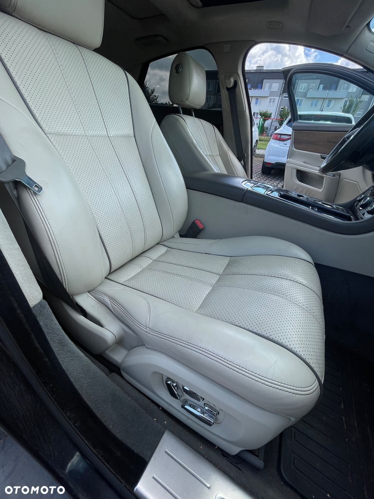 Jaguar XJ 3.0 D V6 Portfolio - 17