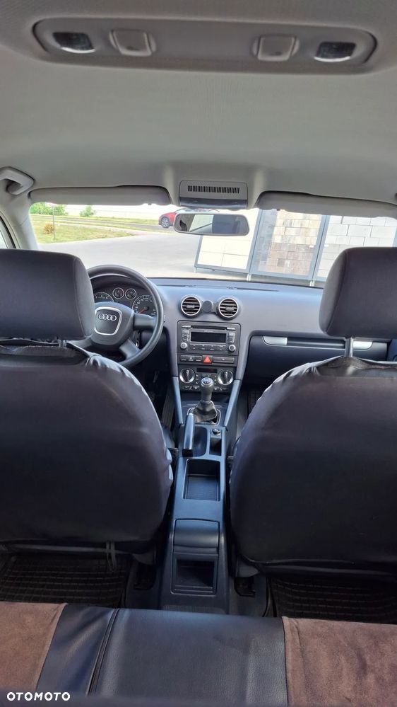Audi A3 Sportback 1.6 FSI Ambiente - 15