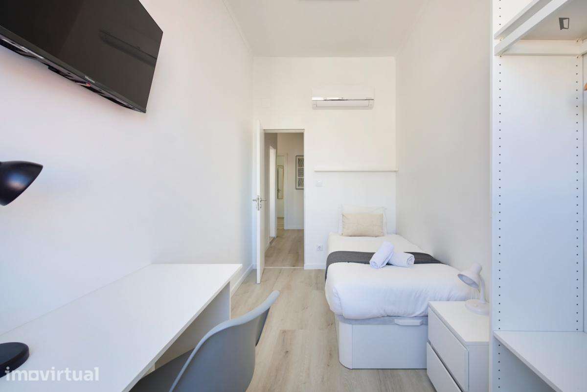 Quarto - localizado em Arroios Lisbon - Grande imagem: 4/46