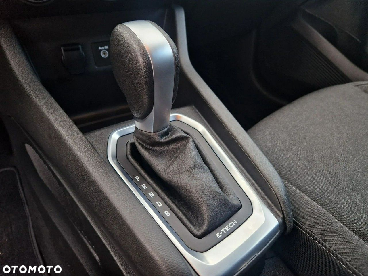 Renault Clio 1.6 E-TECH Intens - 25
