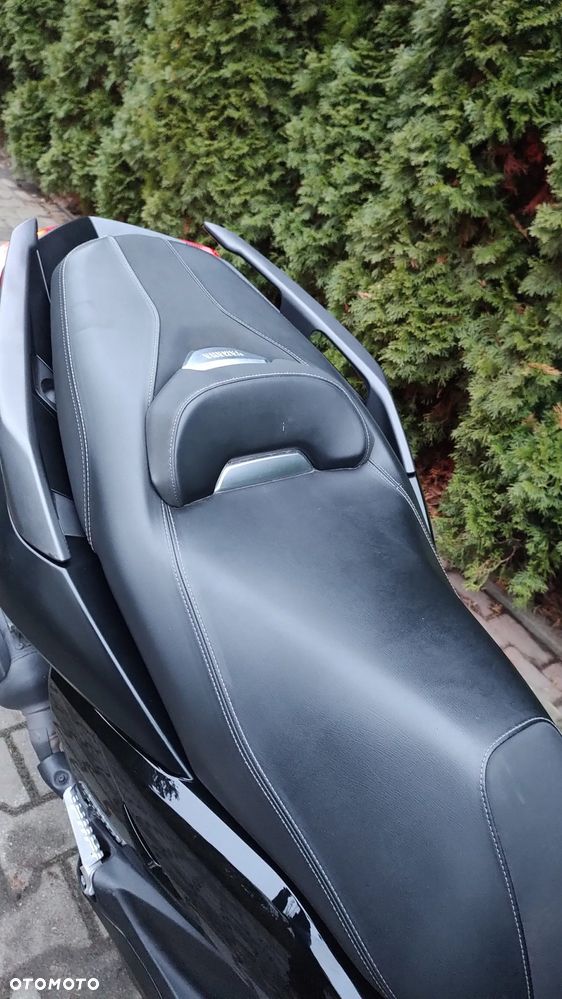 Yamaha X-max - 12