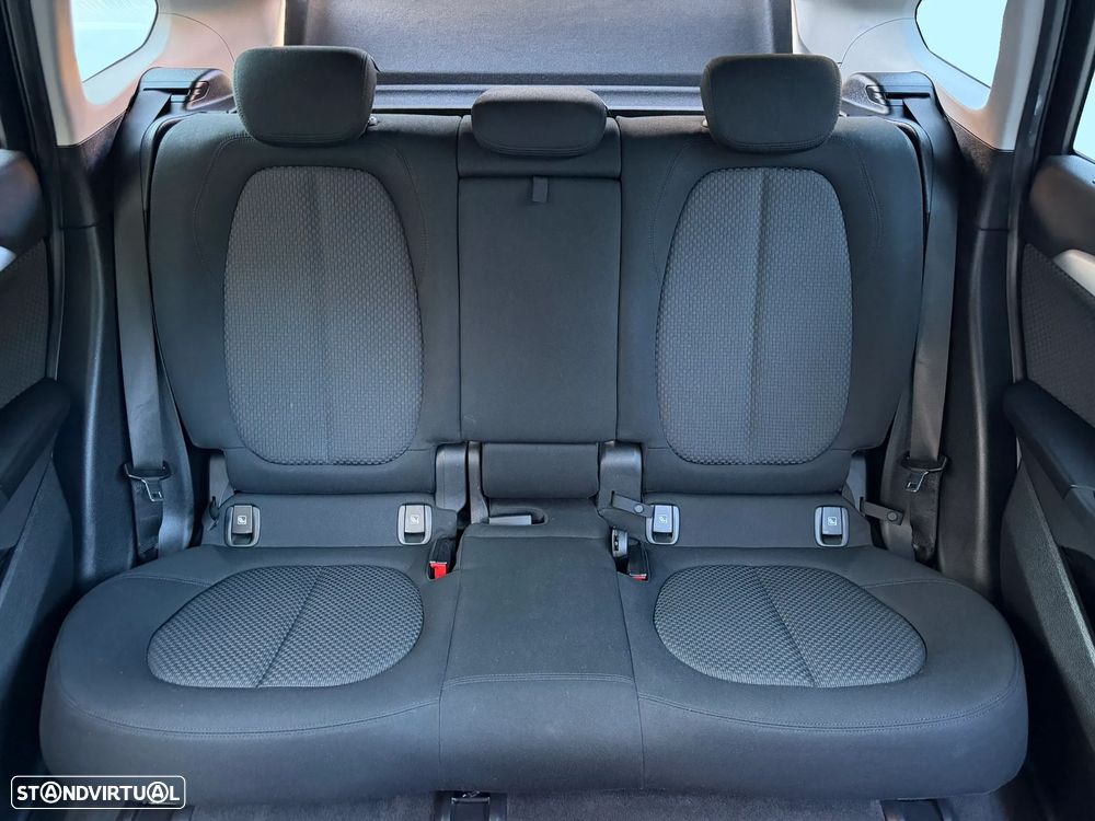 BMW X1 16 d sDrive Advantage - 8