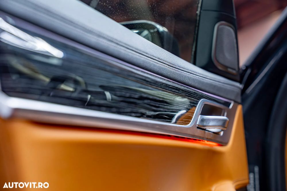 BMW Seria 7 740d xDrive MHEV - 8