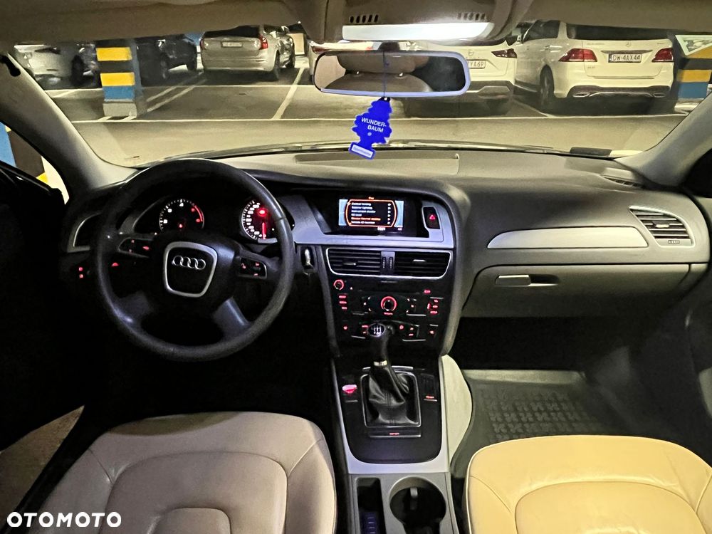 Audi A4 Avant 2.0 TDI Limited Edition - 14