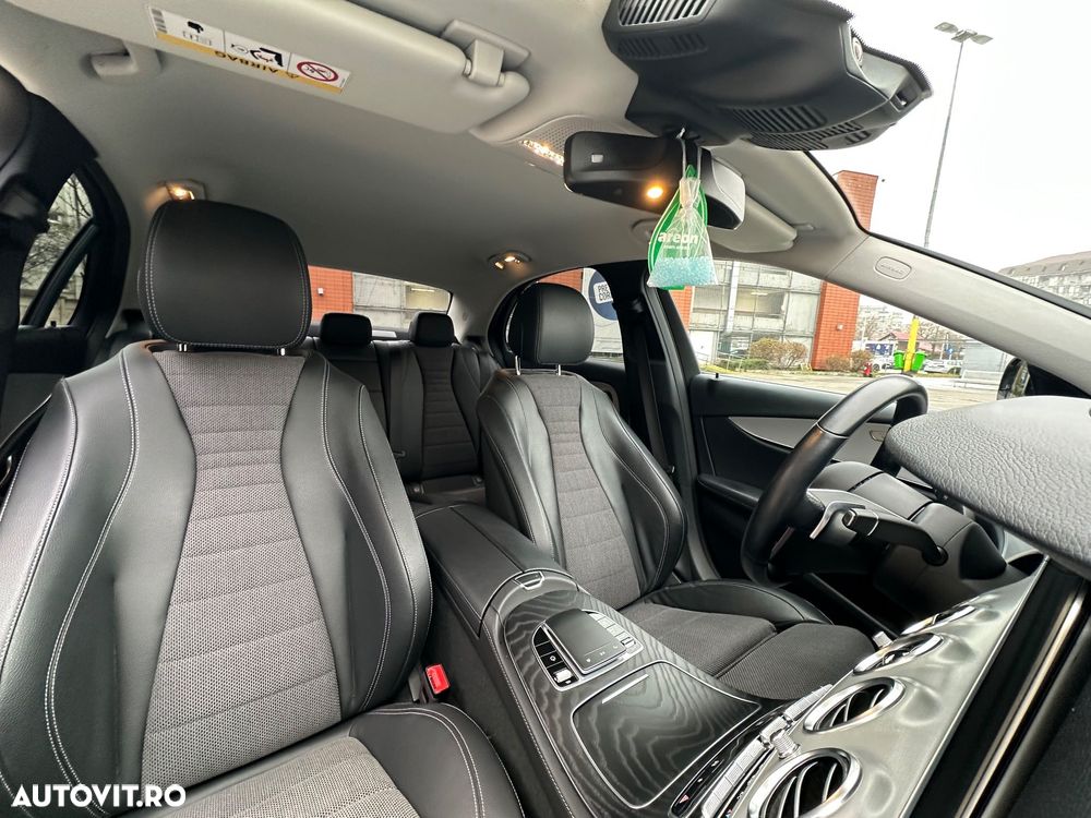 Mercedes-Benz E 300 de 4Matic T 9G-TRONIC - 14