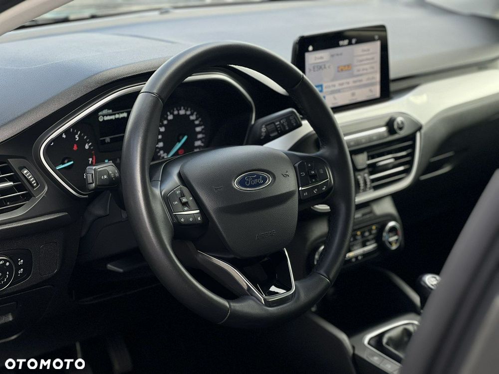 Ford Focus 1.0 EcoBoost Trend - 13