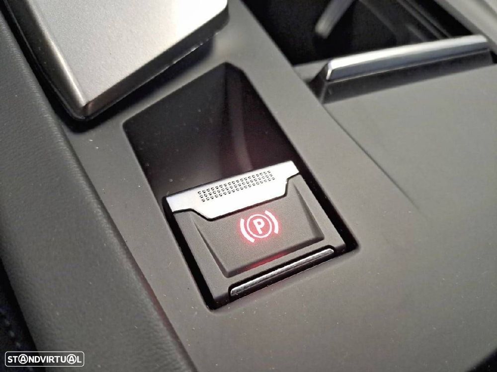 Peugeot 308 SW 1.2 Hybrid GT e-DCS6 - 24