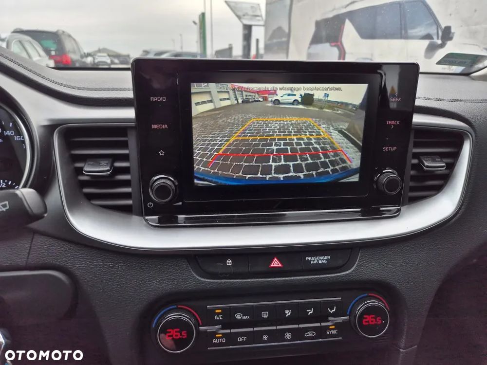 Kia Ceed 1.5 T-GDI M - 13