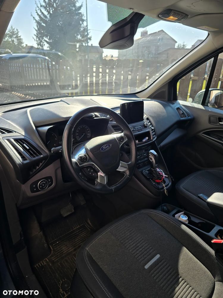 Ford Transit Connect - 8