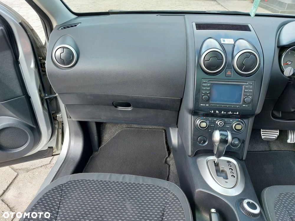 Nissan Qashqai+2 - 17