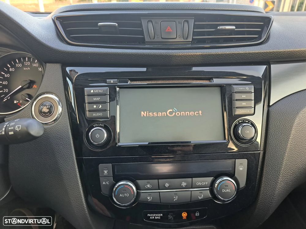 Nissan Qashqai 1.5 dCi N-Connecta J18 - 27