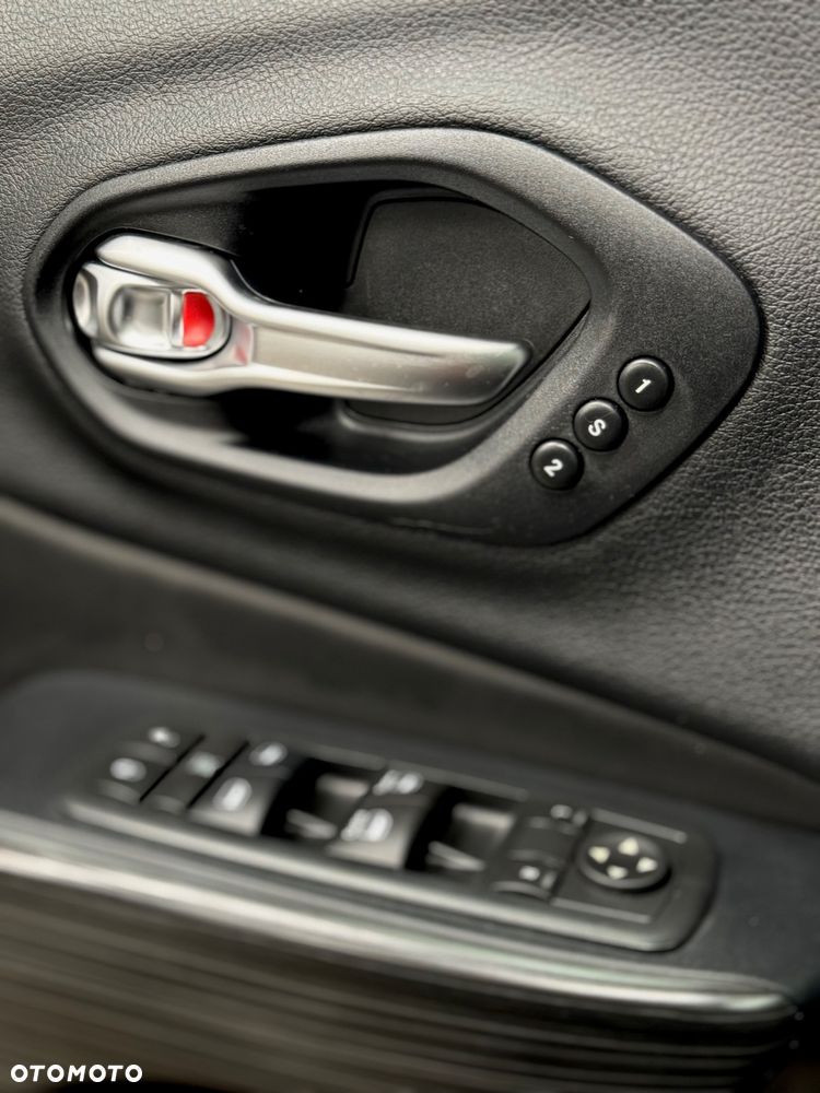 Jeep Cherokee 3.2 V6 Pentastar Active Drive I Automatik Limited - 24