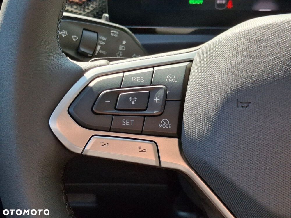 Volkswagen Tiguan 1.5 eTSI Life Plus DSG - 25