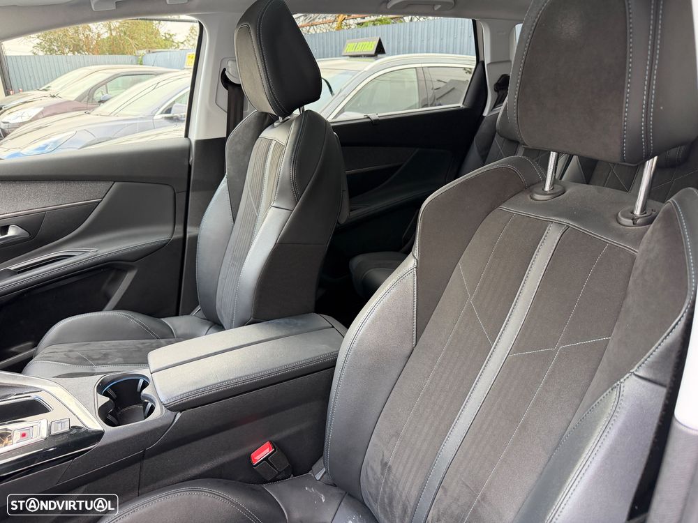 Peugeot 5008 PureTech 130 EAT8 Stop & Start Roadtrip - 7