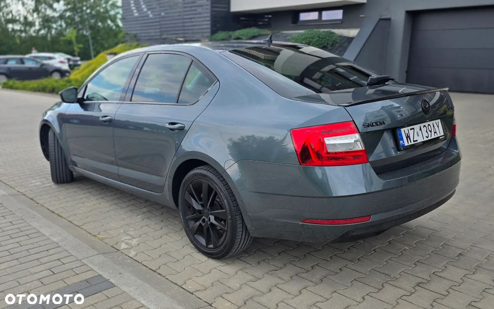 Skoda Octavia 2.0 TDI Style DSG - 4