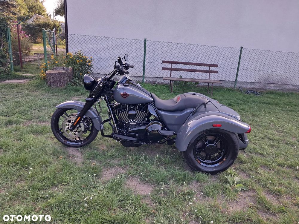Harley-Davidson Trike Freewheeler - 5