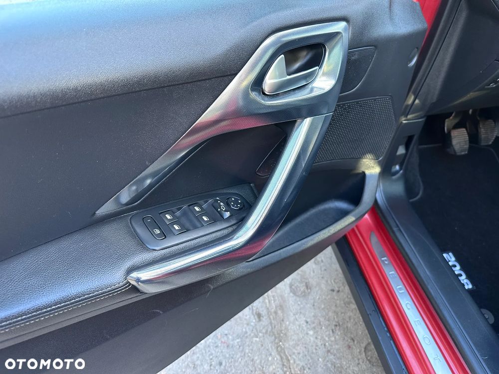 Peugeot 2008 BlueHDi FAP 120 STOP & START Crossway - 16